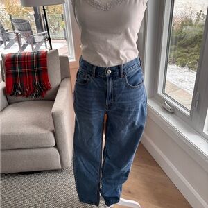 American Eagle Mom Jeans 💙